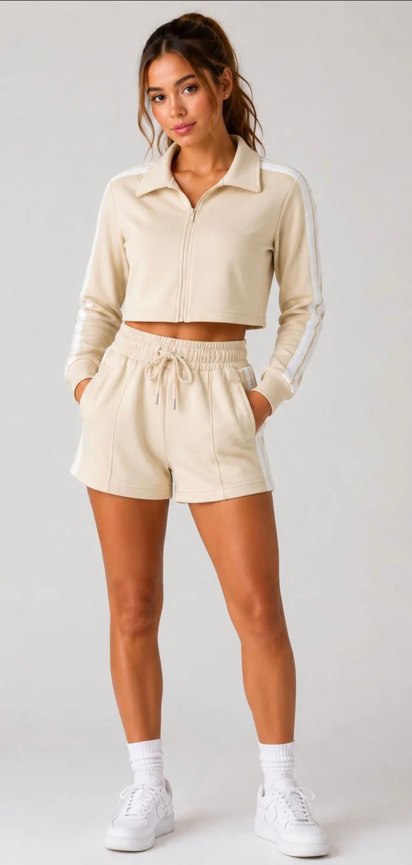 SPORTY SIDE STRIPE DETAILING TOP & DRAWSTRING SHORTS